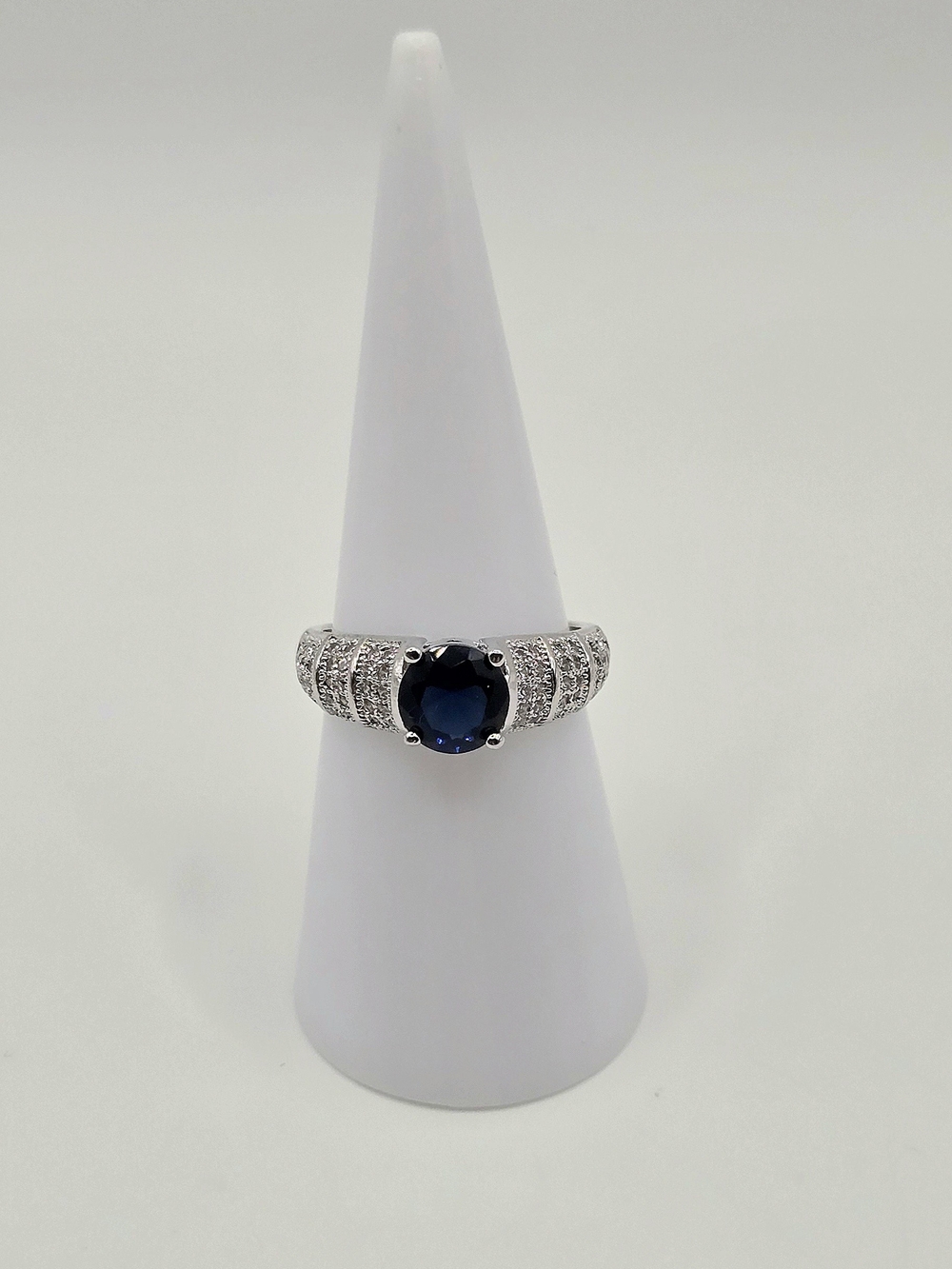 Silver Plated Blue Sapphire Look Cocktail Ring | Size 7 (Approx.)